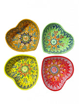 Kalp Kase 10cm – Dantel Desenli, El Yapımı Seramik